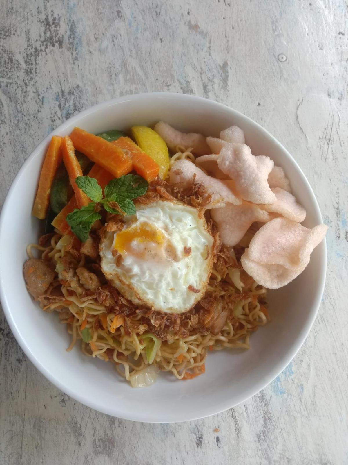 Sarinah Beach - Bistro & Bungalow Batununggul エクステリア 写真